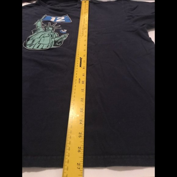 Seattle Seahawks T-shirt. Statue of Liberty 12 flag from super bowl 48. - Picture 5 of 5